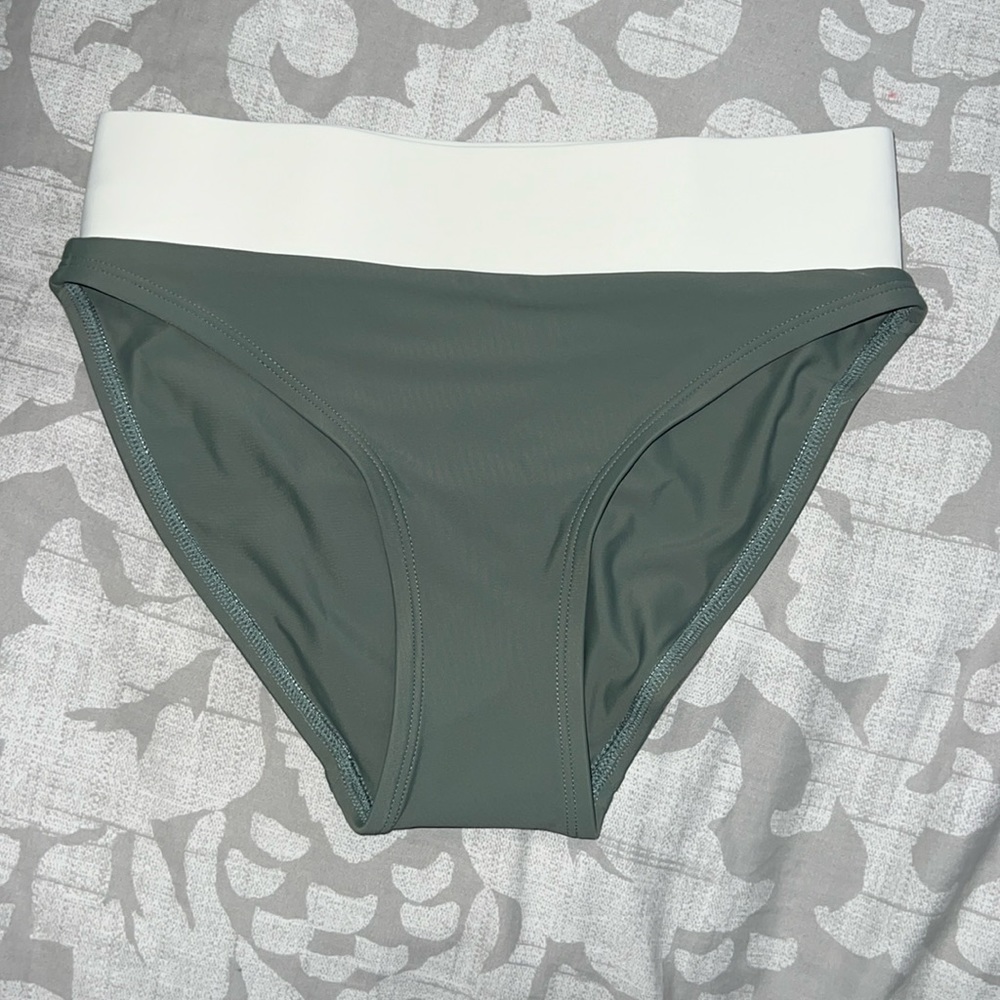 Moro swim laguna bottom in Sage size Small